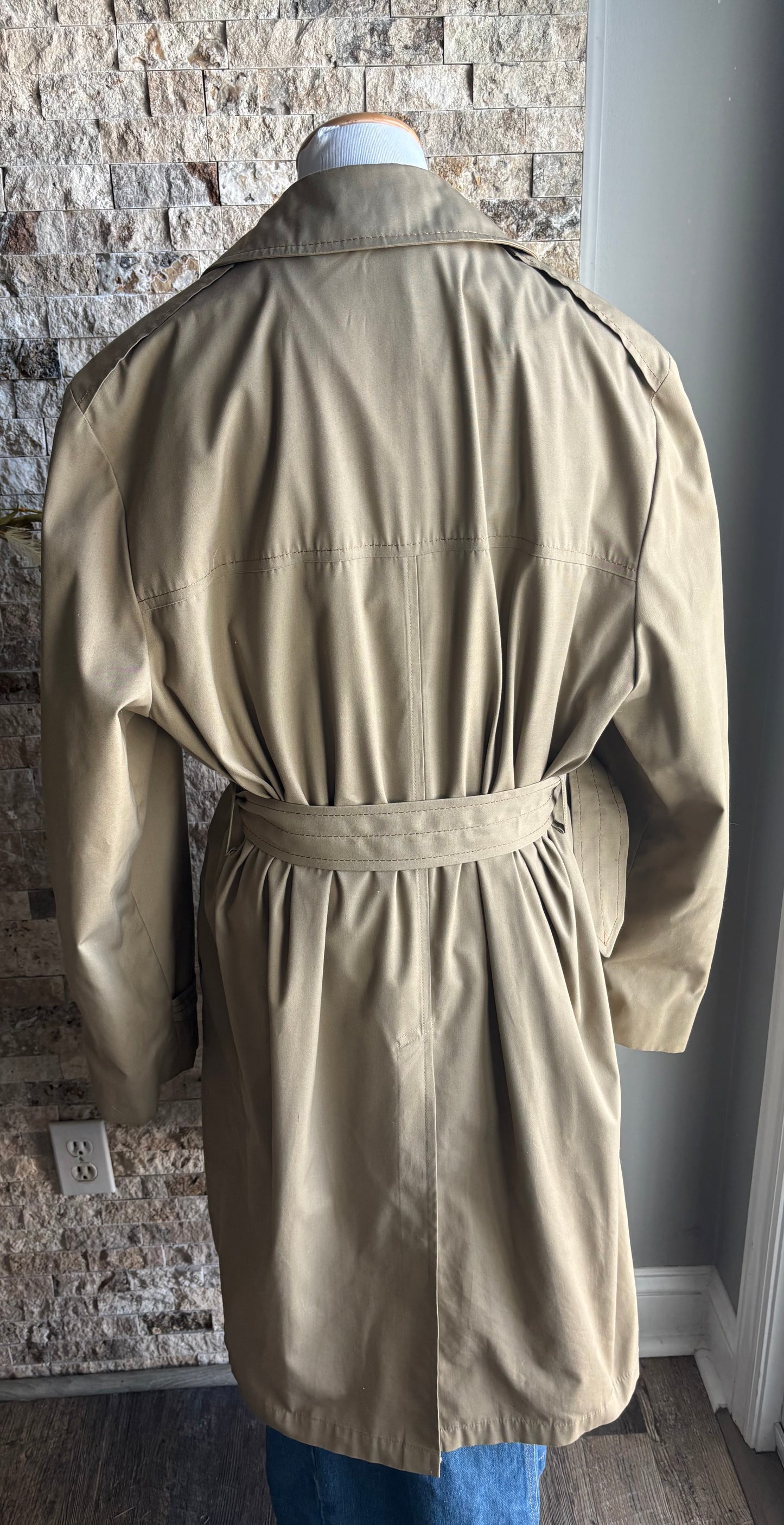 Vintage London Fog Ladies Trench Coat 10