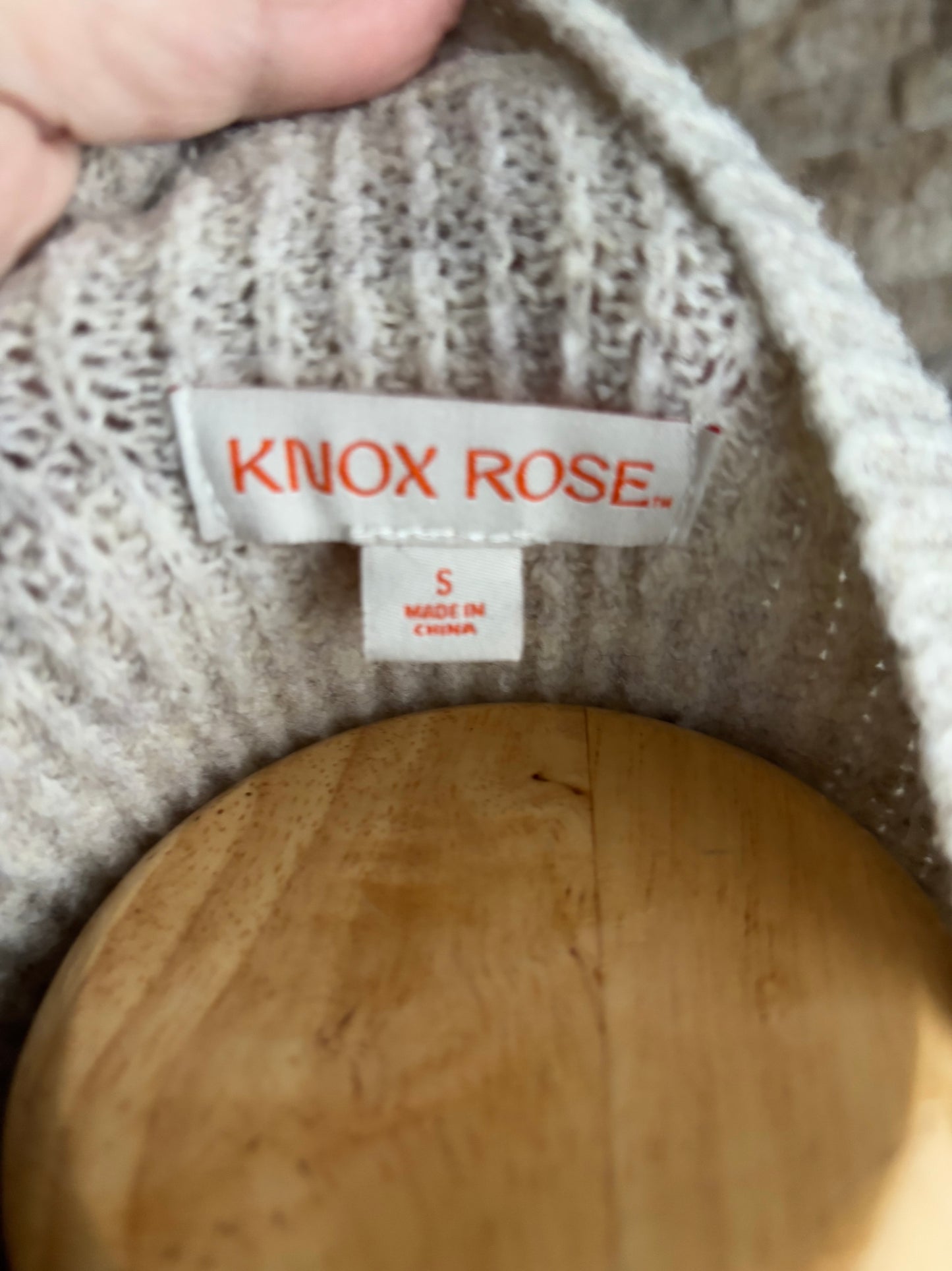 Knox Rose Cream and Blue Long Sleeve Striped Pullover Small