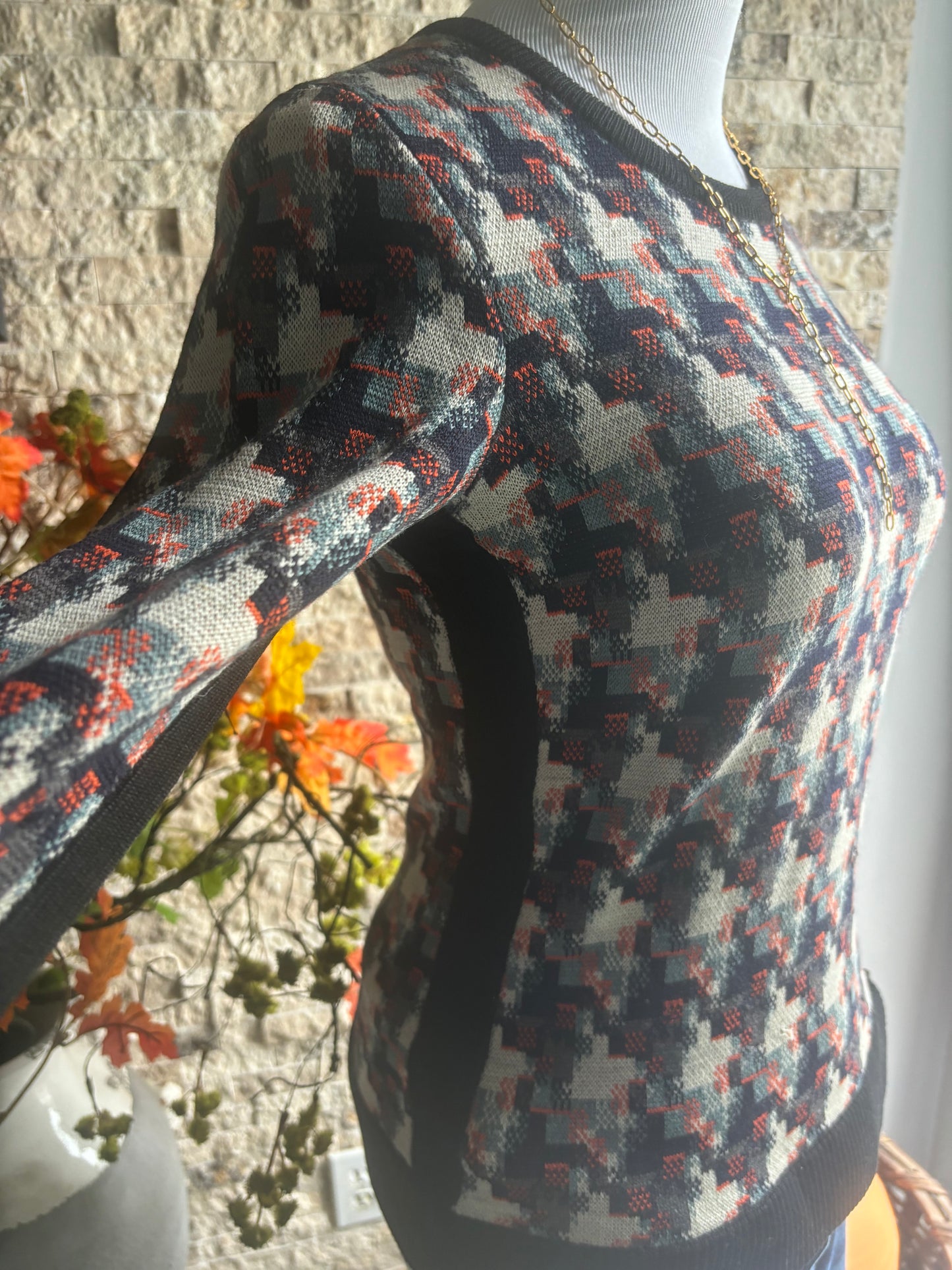 Geometric Design Sweater Small