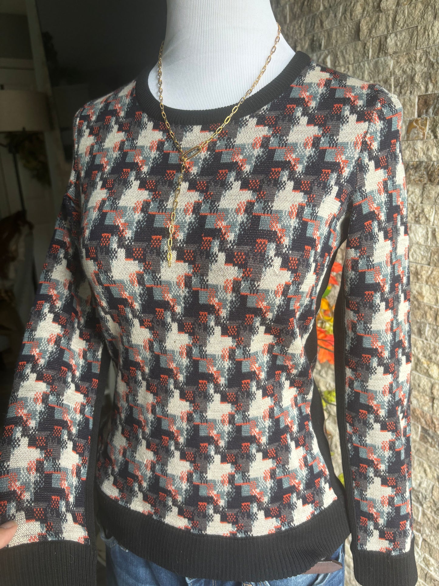 Geometric Design Sweater Small