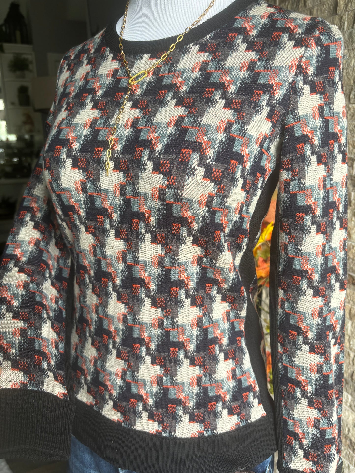 Geometric Design Sweater Small