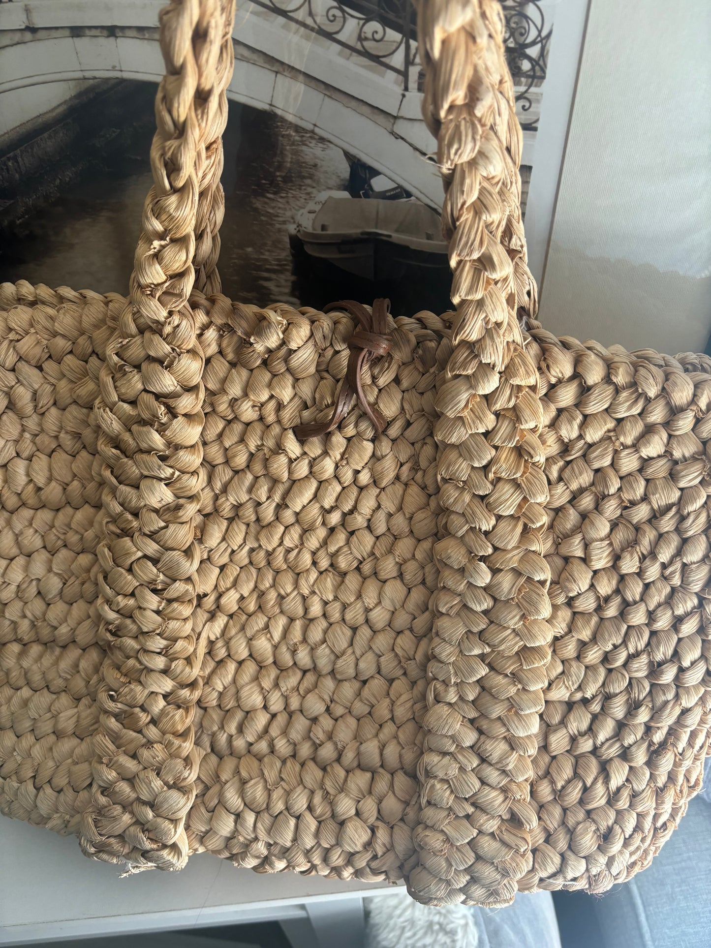 Straw tote bag