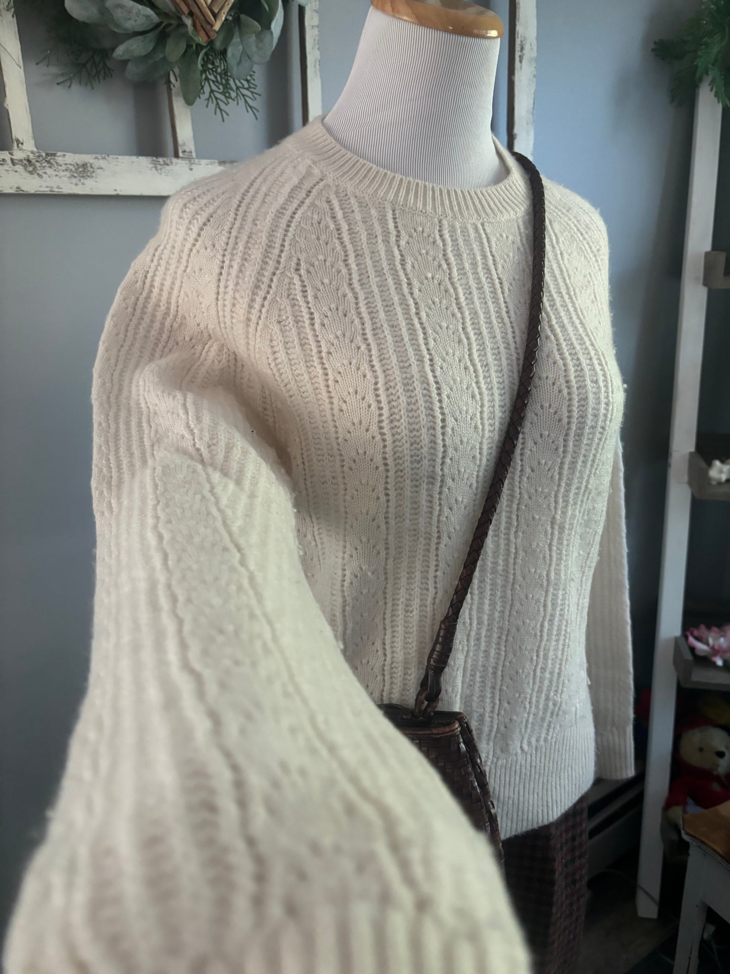 Club Monaco Ivory Knit sweater/ size small petite