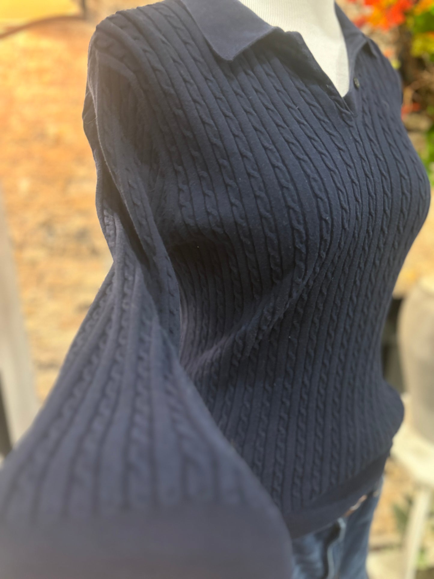 Cable knit collar pullover in Navy size small