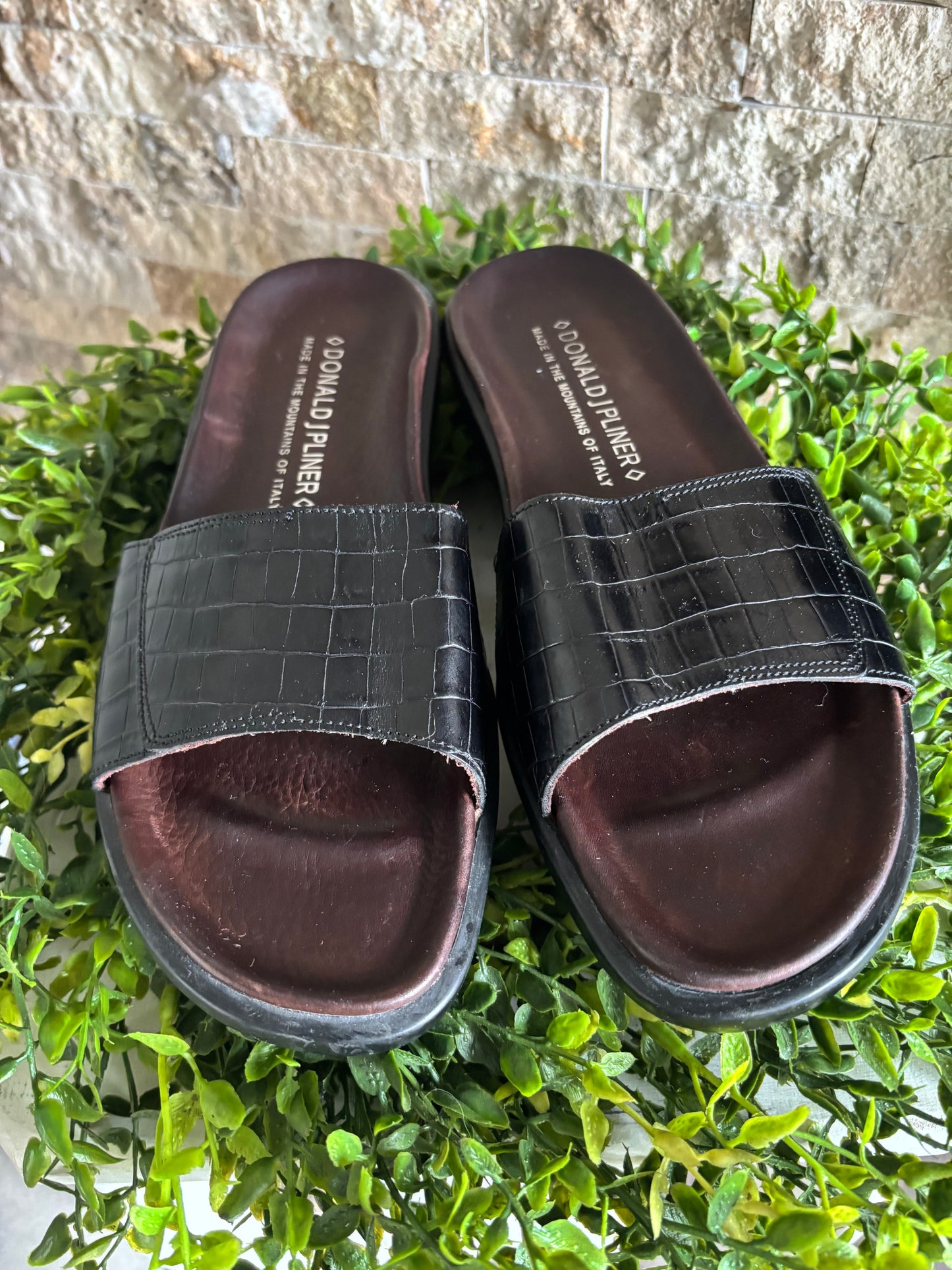 Donald J. Pliner Italian Leather Slides/ 7.5