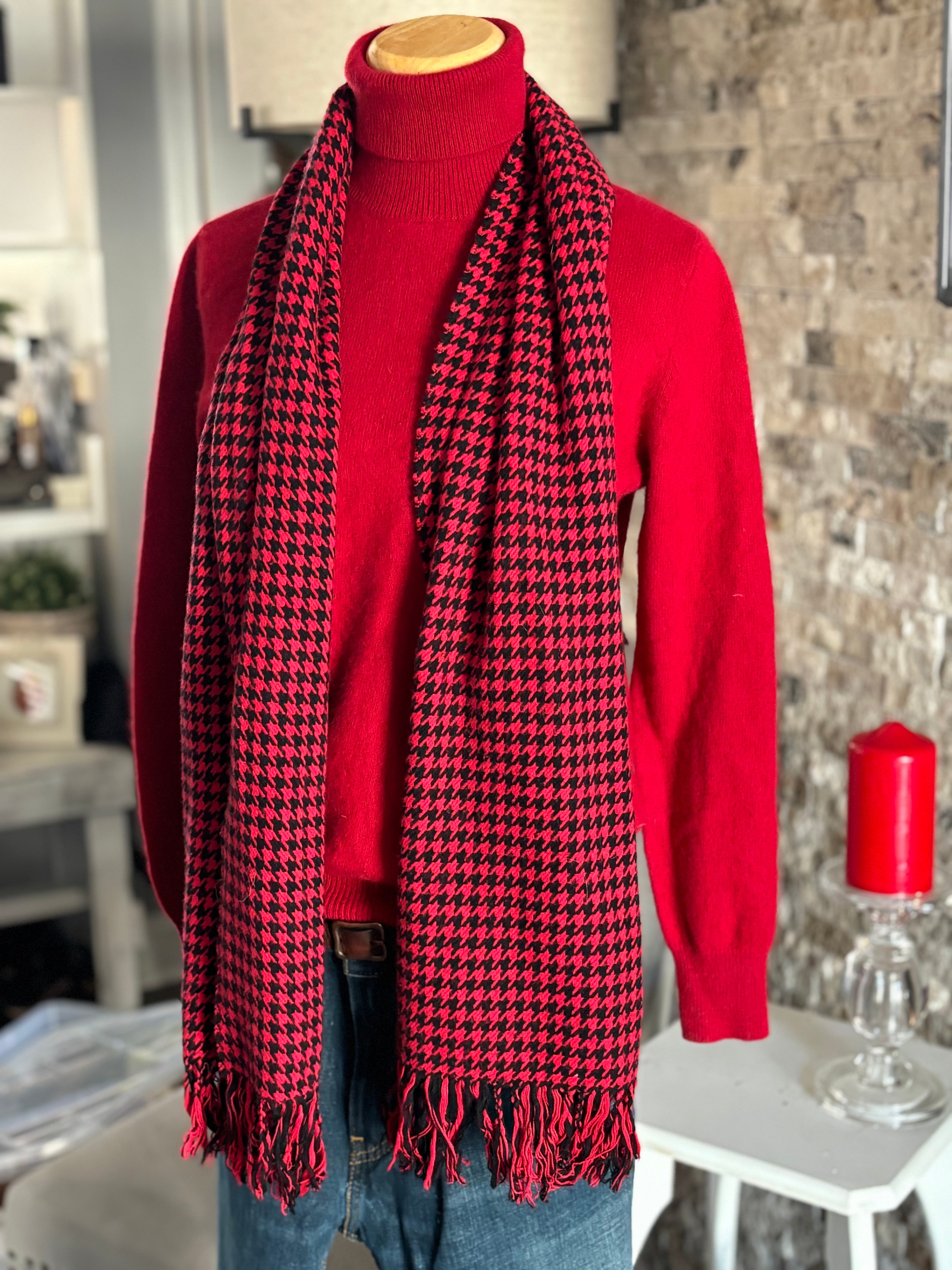 Handwoven ribbon scarf in red 2024 and black