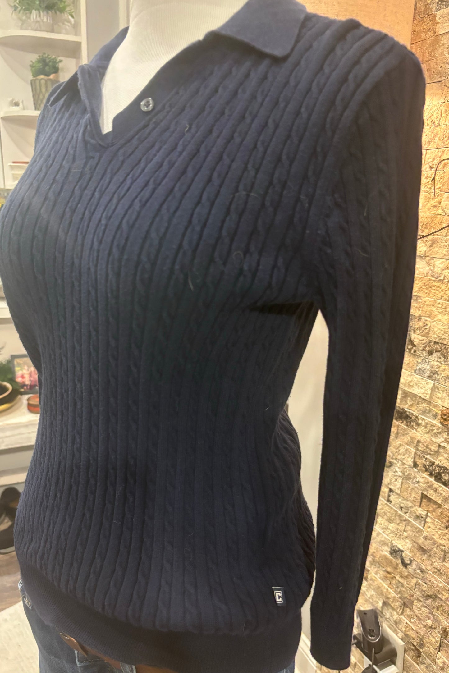 Cable knit collar pullover in Navy size small