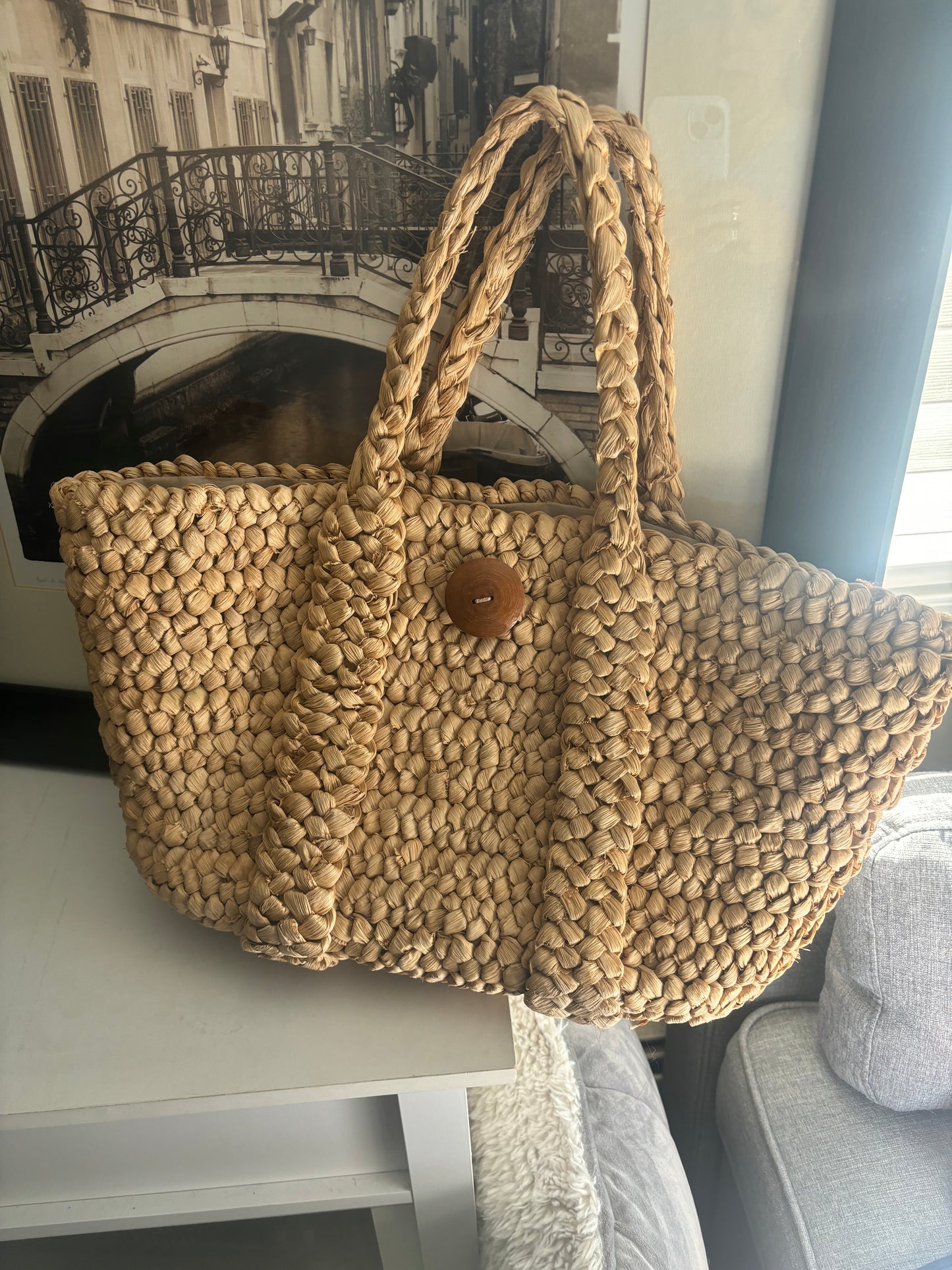 Straw tote bag