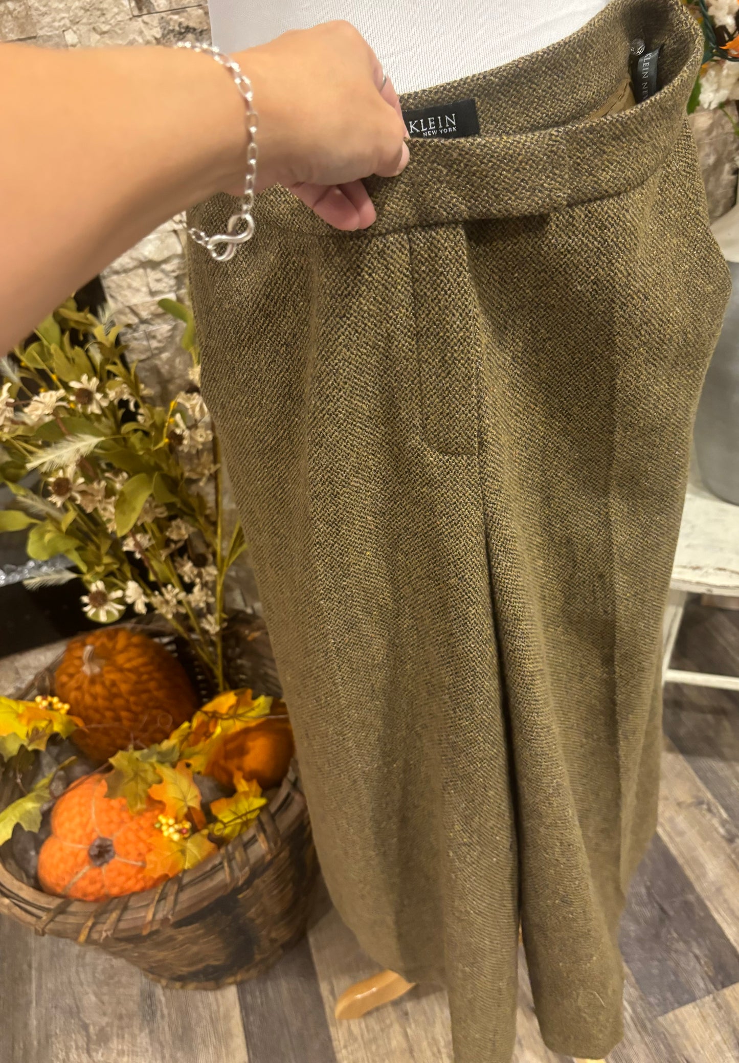 Tweed Cropped Pantaloons/ Size 4