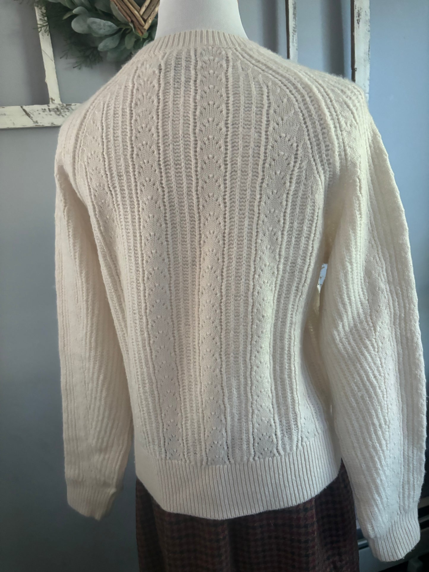 Club Monaco Ivory Knit sweater/ size small petite