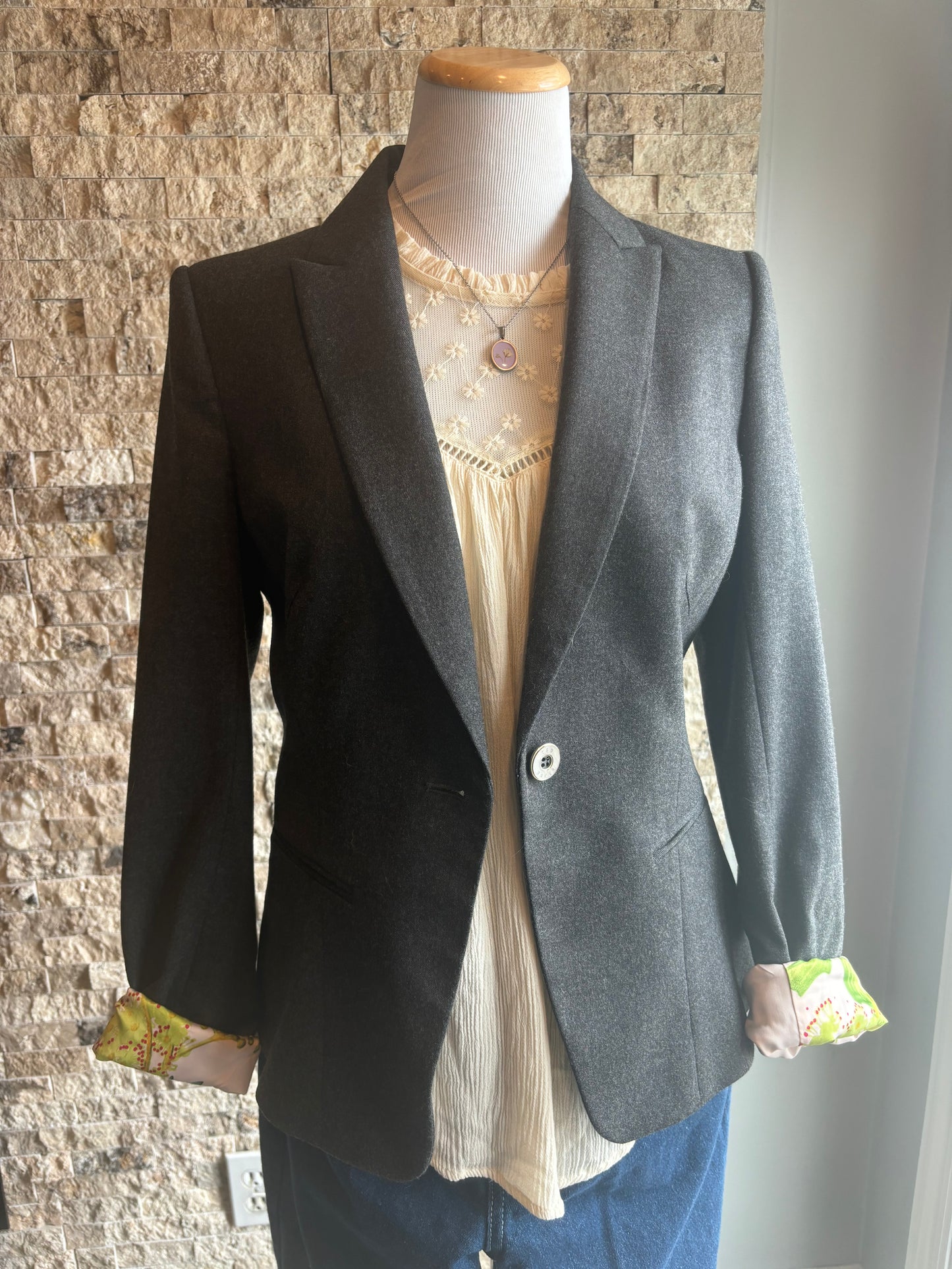 Ted Baker Black Blazer/ Size 2/4