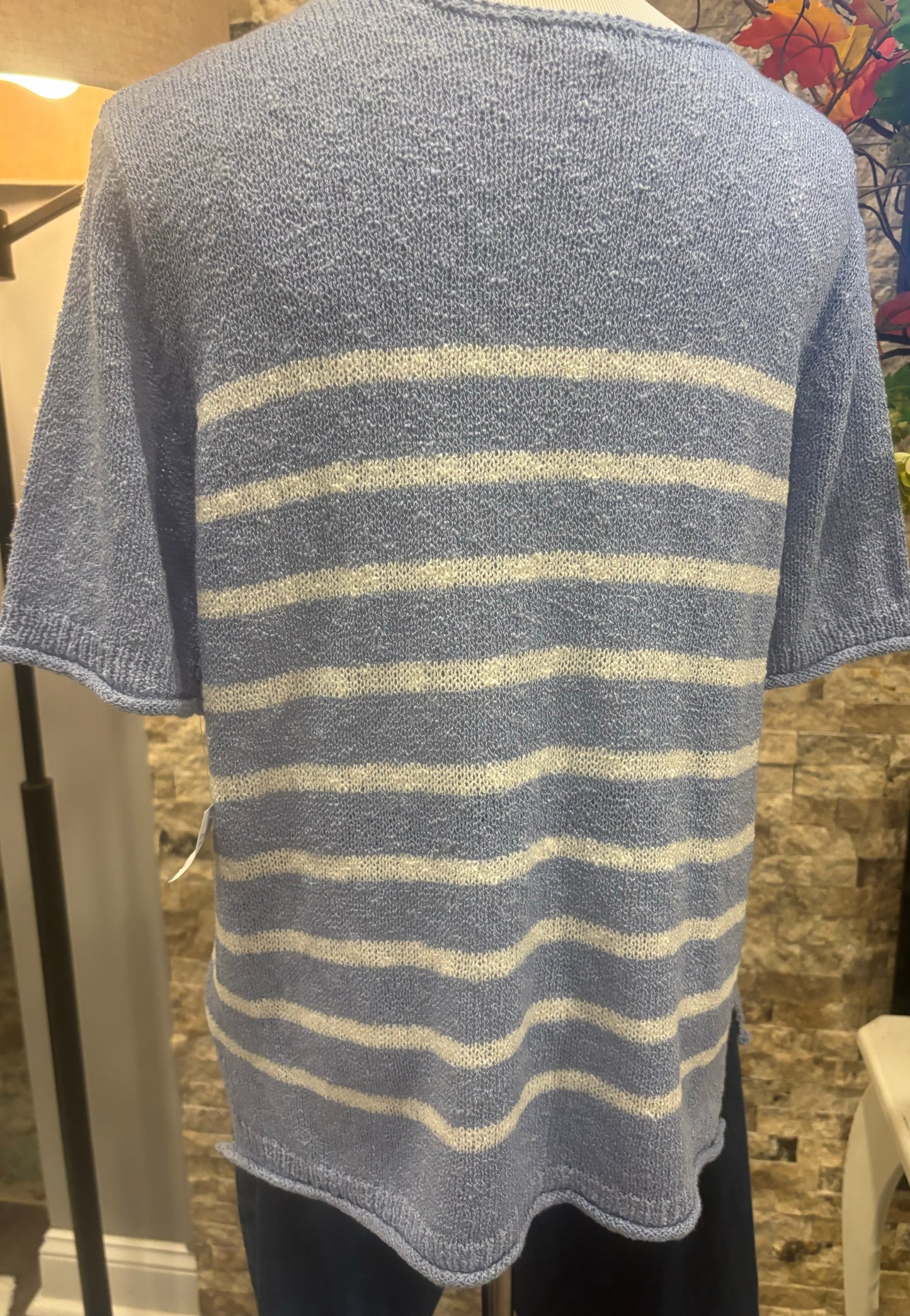 Light knit stripped pullover