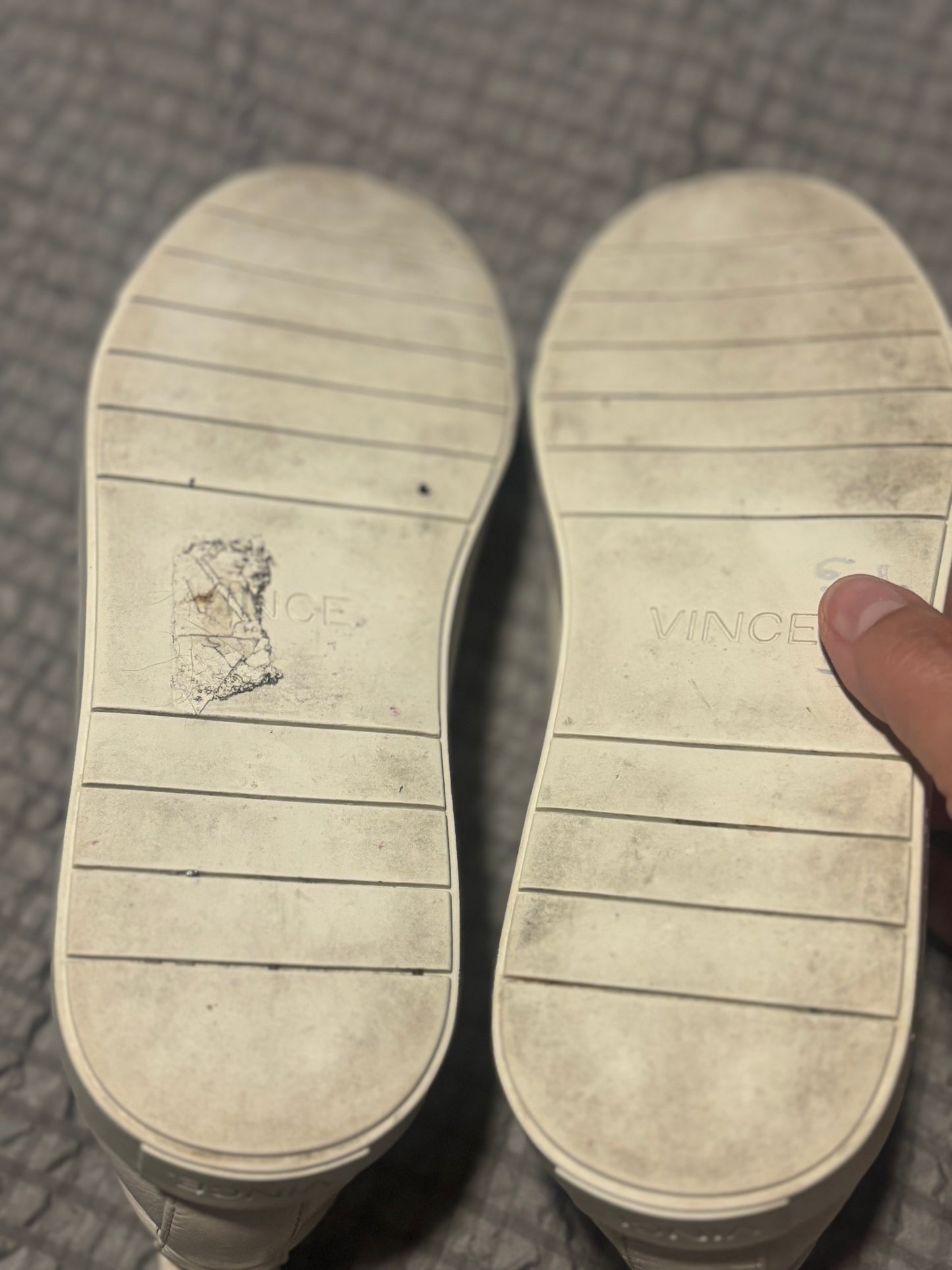 Vince Leather Sneakers/ 6.5