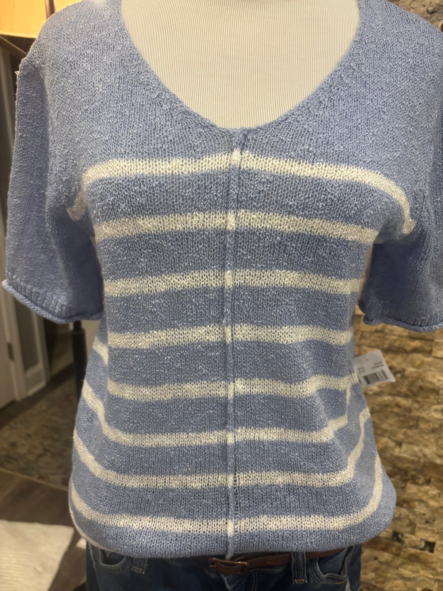 Light knit stripped pullover