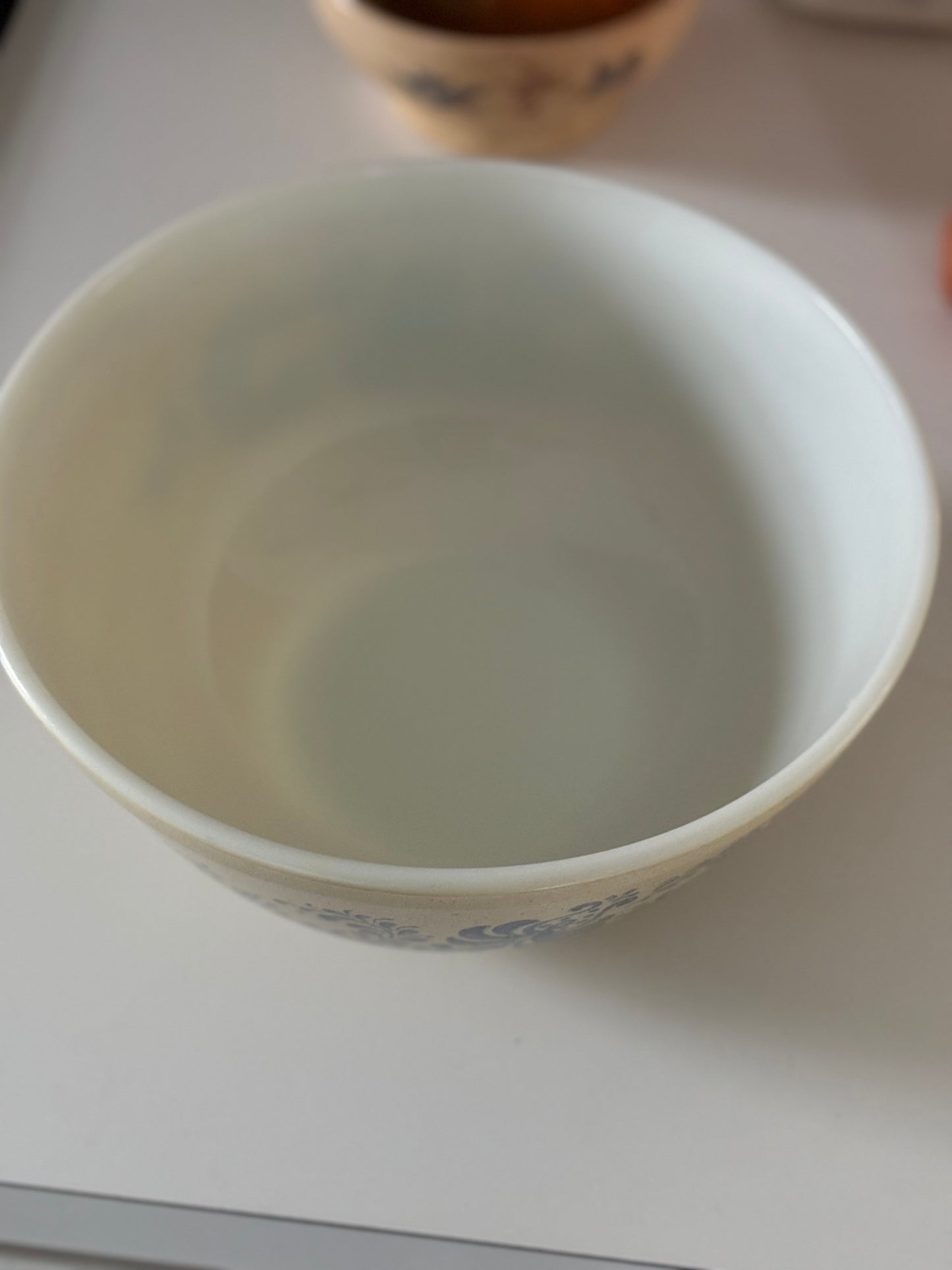 1970s Pyrex Homestead 4quart mixing batter bowl