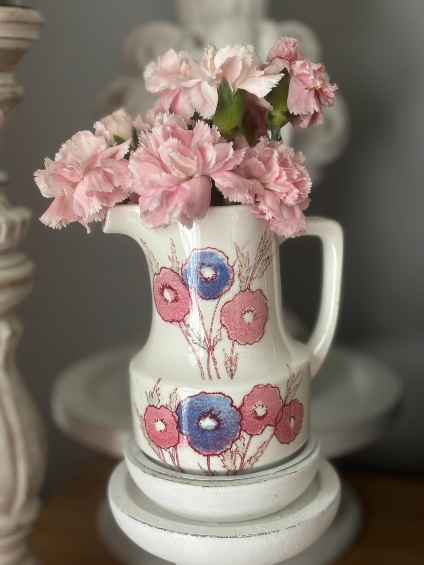 Medley creamer with pinks and blues