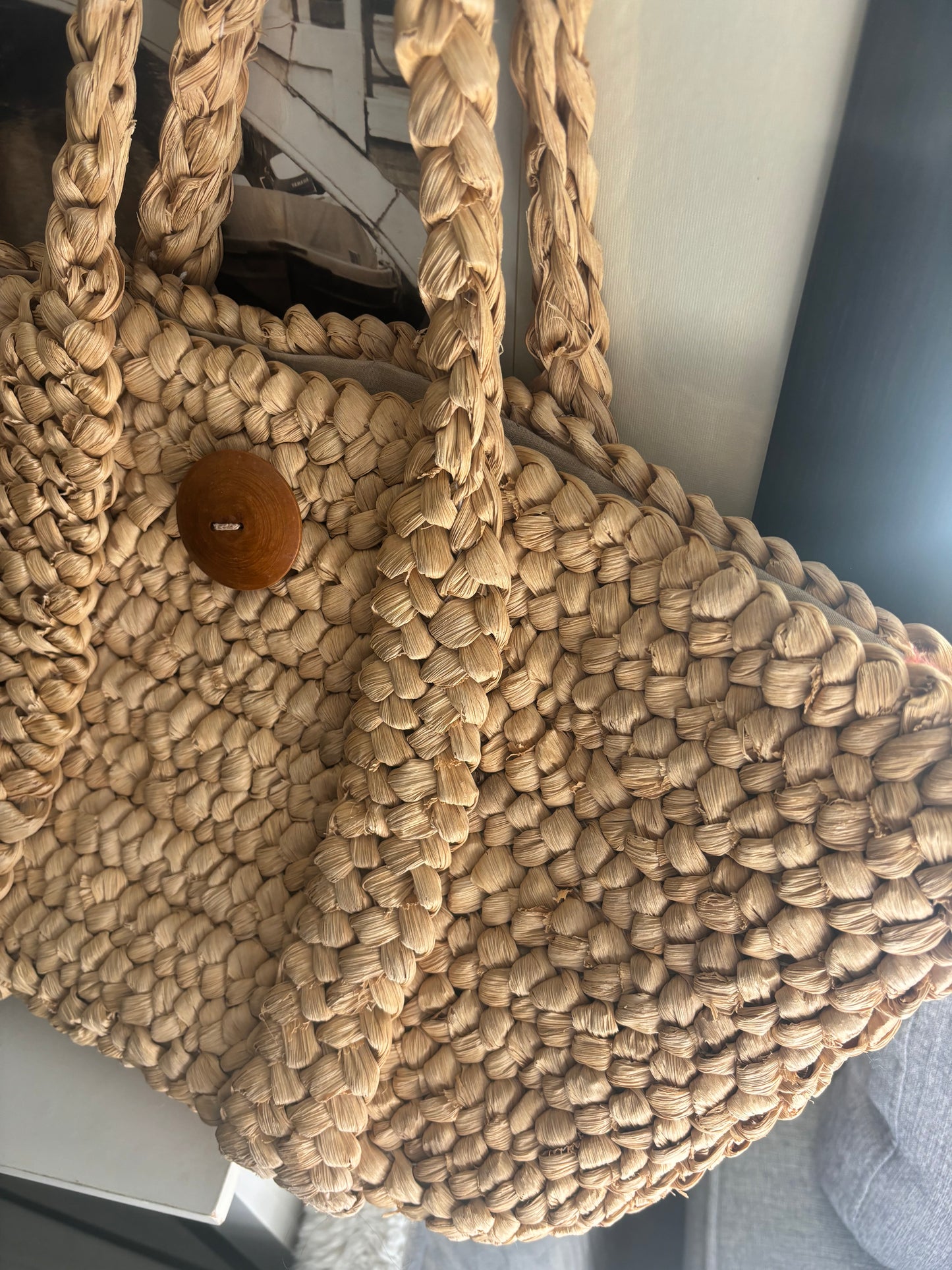 Straw tote bag